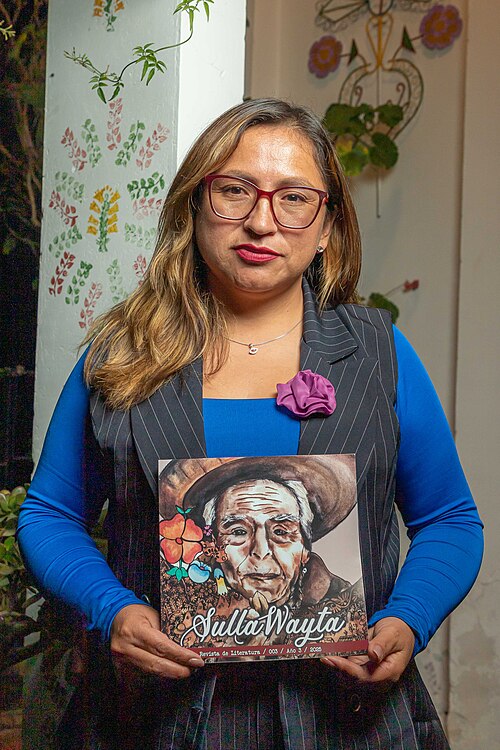 Gisela Pérez integrante de PACHA Grupo de Arte y Literatura, durante Segunda edición de Wamlita - Reconocimiento a la mujer. Realizado el 14 de marzo de 2026, Huancayo, Perú.
