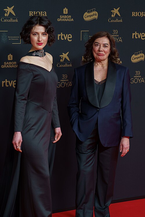 Alba Gutiérrez y Chus Gutiérrez en la alfombra roja de los Premios Goya celebrados en Granada en 2025
