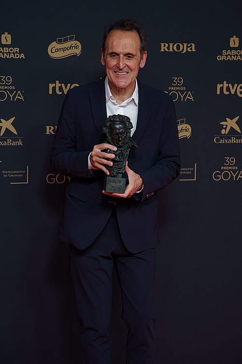 Alberto Iglesias on the red carpet of the Goya Awards held in Granada in 2025