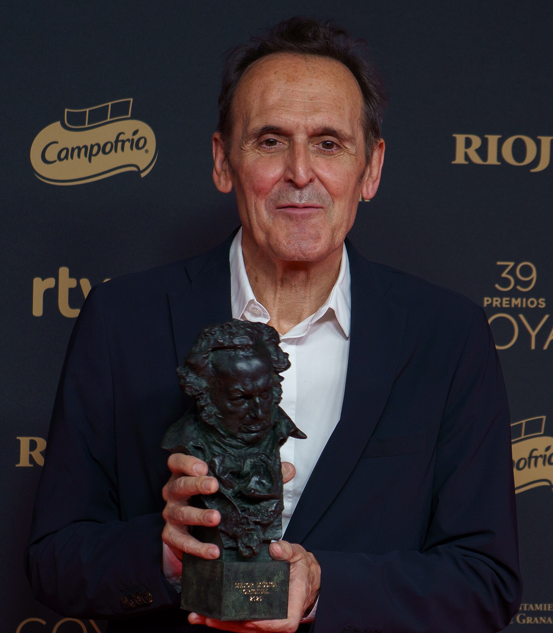 Alberto Iglesias on the red carpet of the Goya Awards held in Granada in 2025