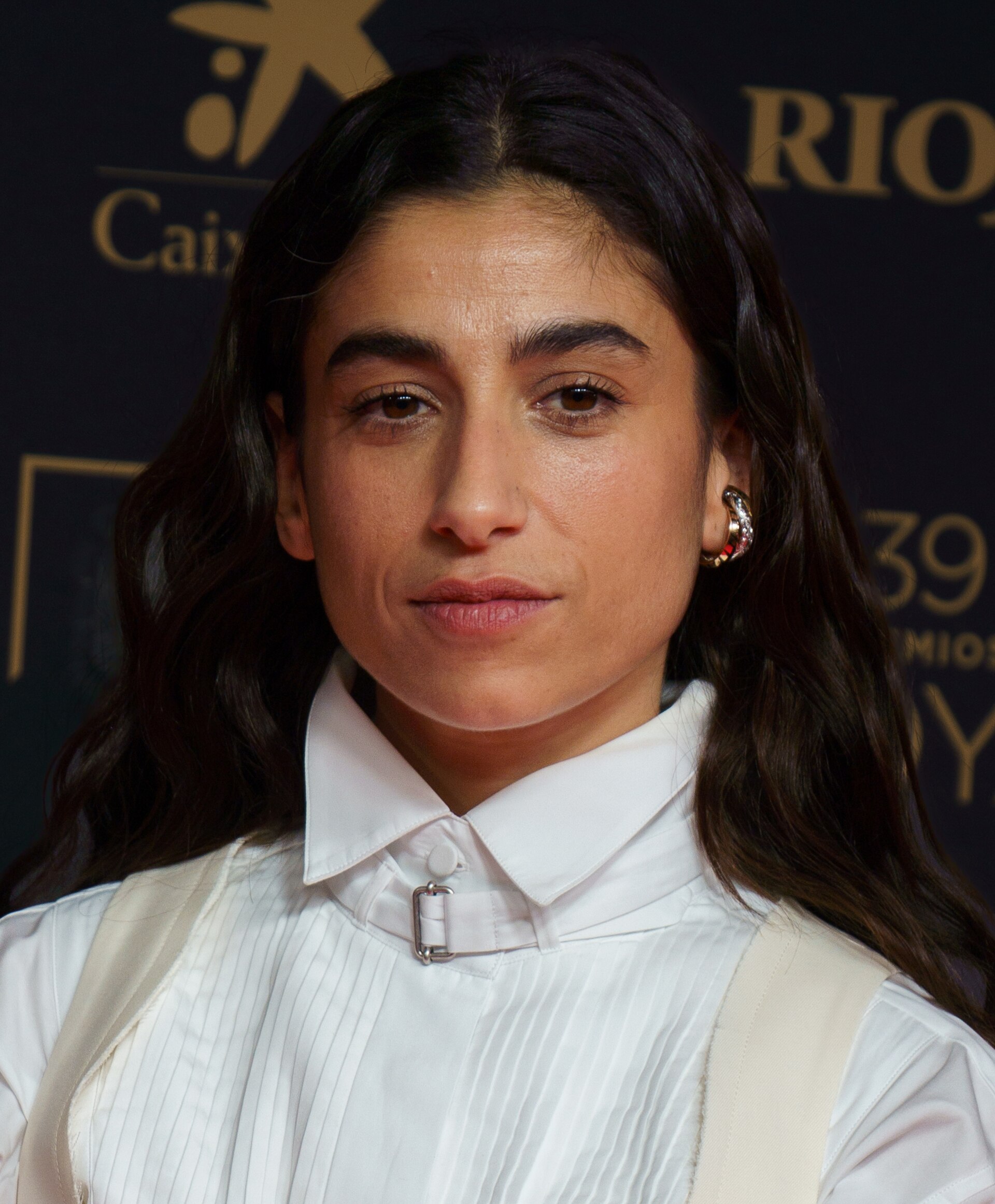 Carolina Yuste en la alfombra roja de los Premios Goya celebrados en Granada en 2025