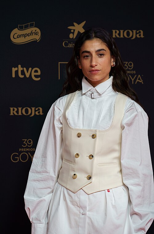 Carolina Yuste en la alfombra roja de los Premios Goya celebrados en Granada en 2025
