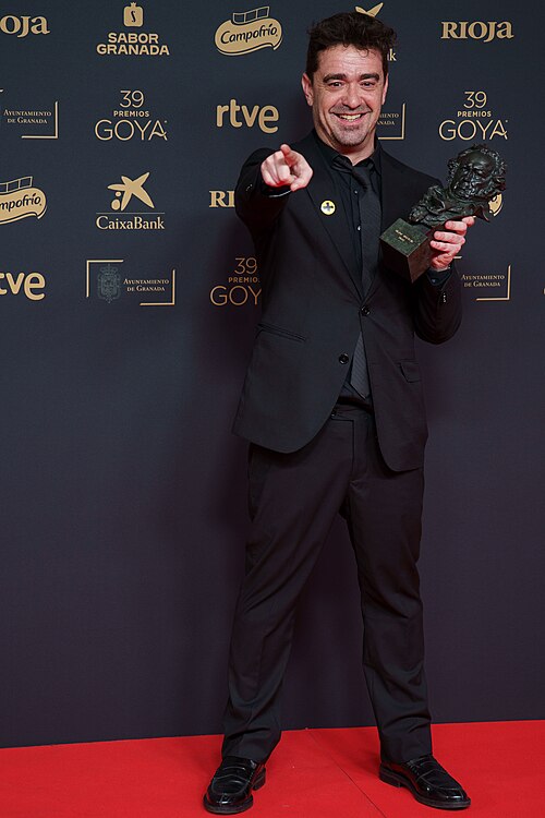 Javi Frutos on the red carpet of the Goya Awards held in Granada in 2025