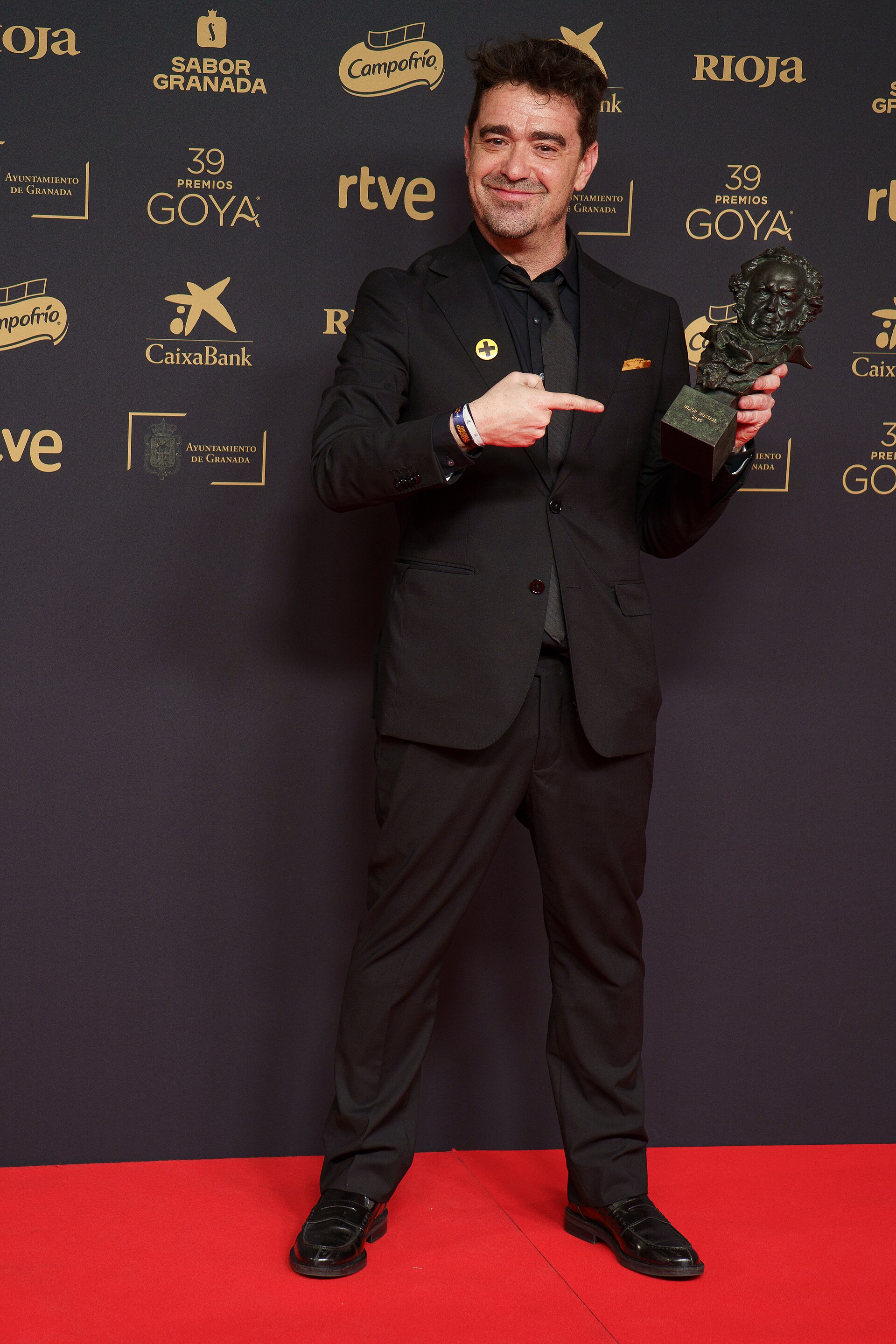 Javi Frutos on the red carpet of the Goya Awards held in Granada in 2025
