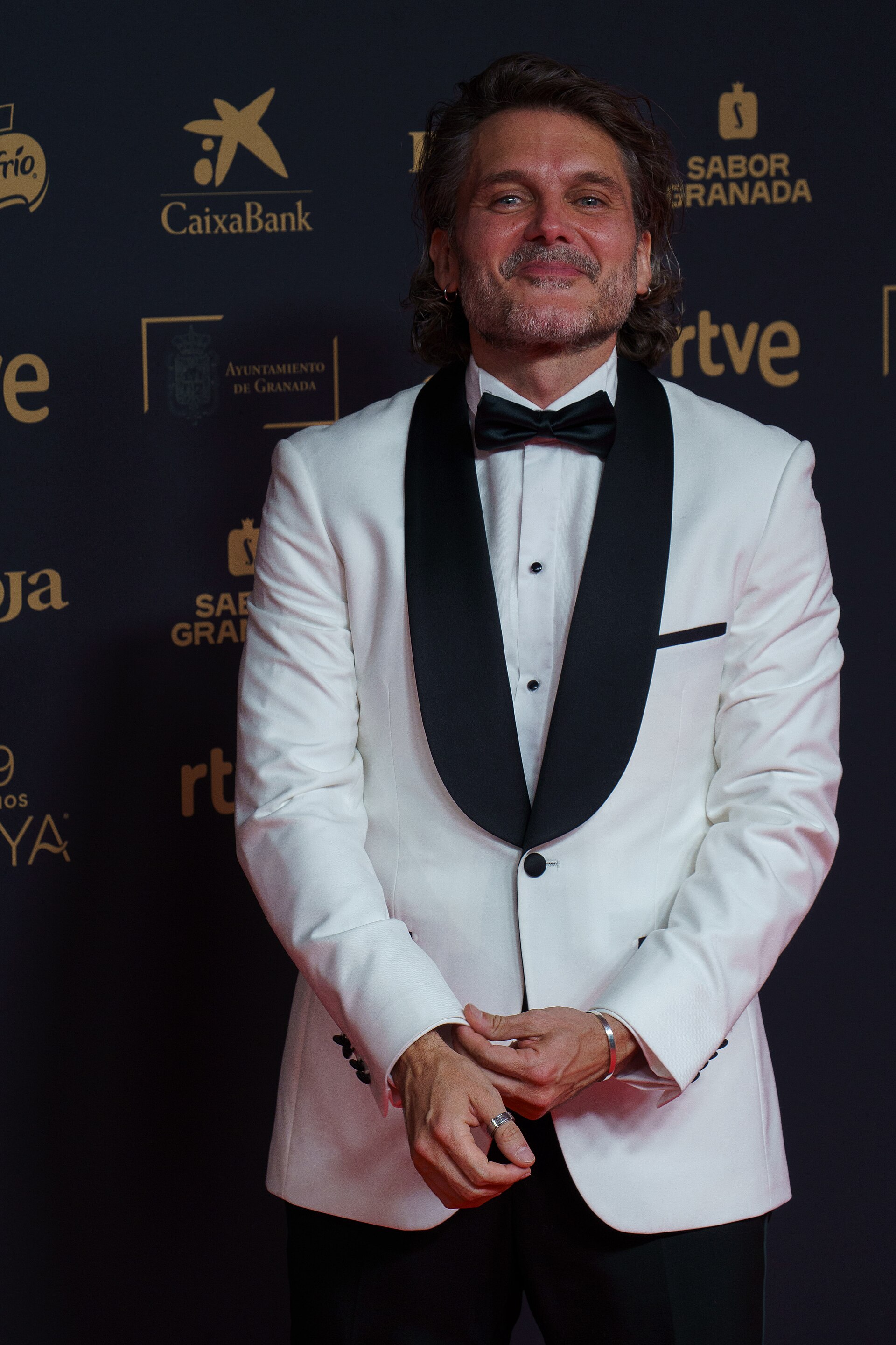 Salva Reina on the red carpet of the Goya Awards held in Granada in 2025