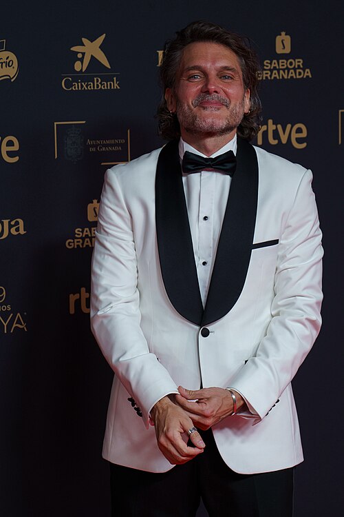 Salva Reina on the red carpet of the Goya Awards held in Granada in 2025