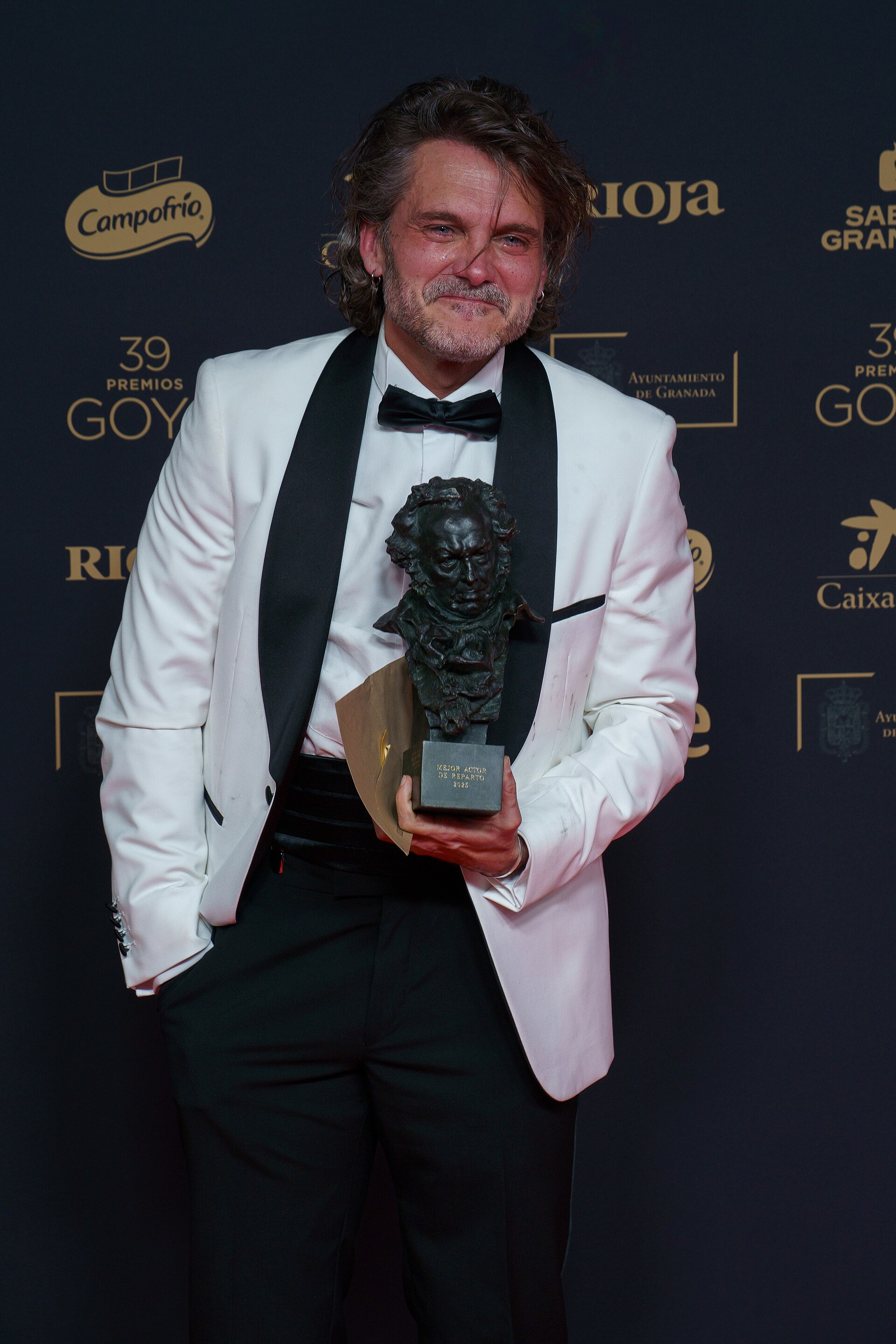 Salva Reina on the red carpet of the Goya Awards held in Granada in 2025