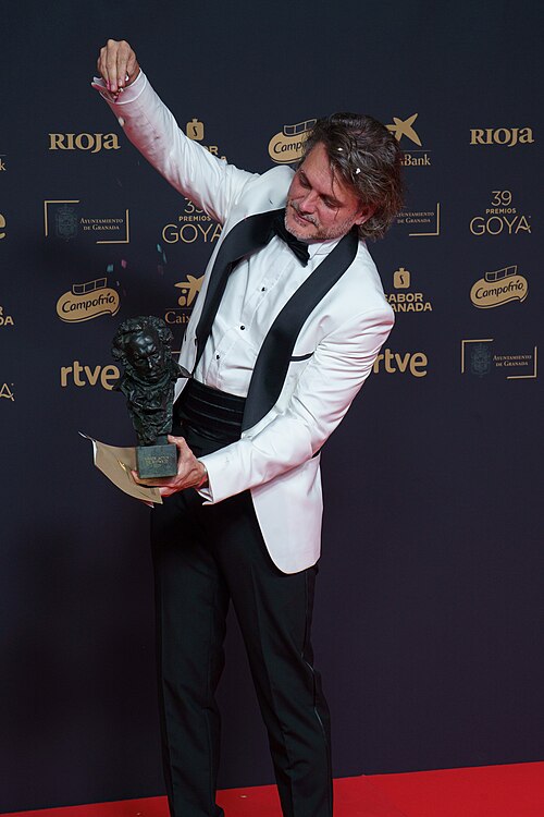 Salva Reina on the red carpet of the Goya Awards held in Granada in 2025