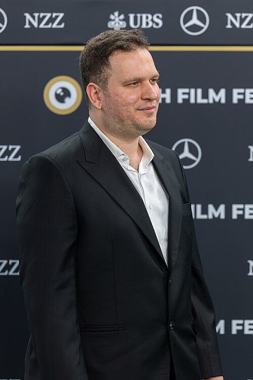 Hasan Hadi on the Green Carpet at the 2025 Zurich Film Festival.