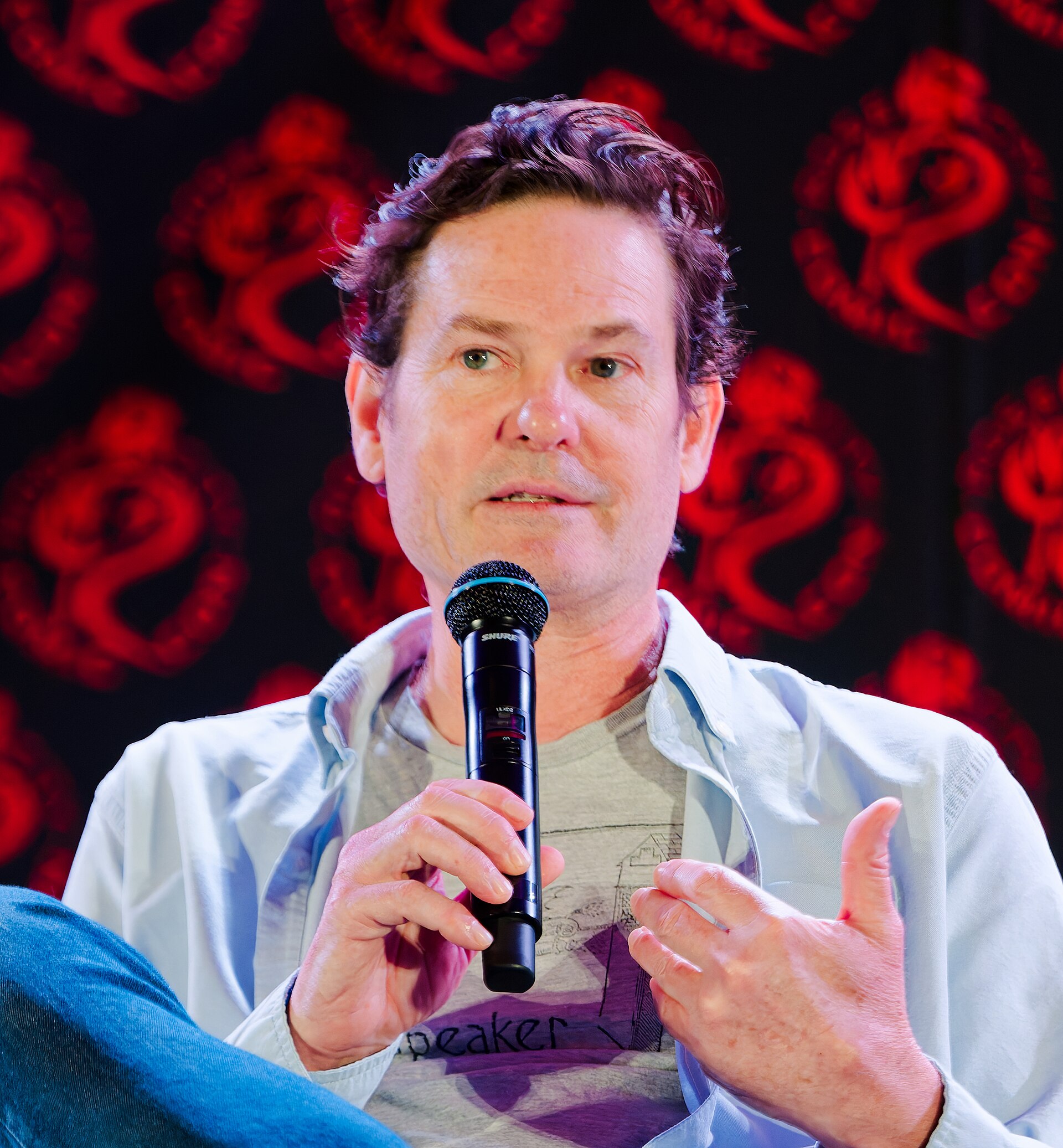 Henry Thomas on the main stage at Rose City Comic Con