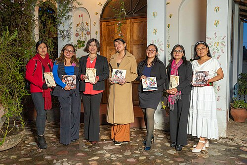 Integrantes de PACHA Grupo de Arte y Literatura durante la Segunda edición de Wamlita - Reconocimiento a la mujer. Realizado el 14 de marzo de 2026, Huancayo, Perú.