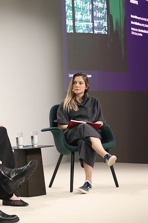 Iskra Velitchkova, bulgarian artist based in Madrid