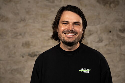 Jason Koebler, 404 Media, at the WikiPortraits studio at the 2025 SXSW Festival.