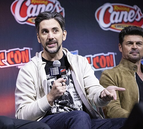 Jeremy Slater at the 2025 NYCC Mortal Kombat II Panel.