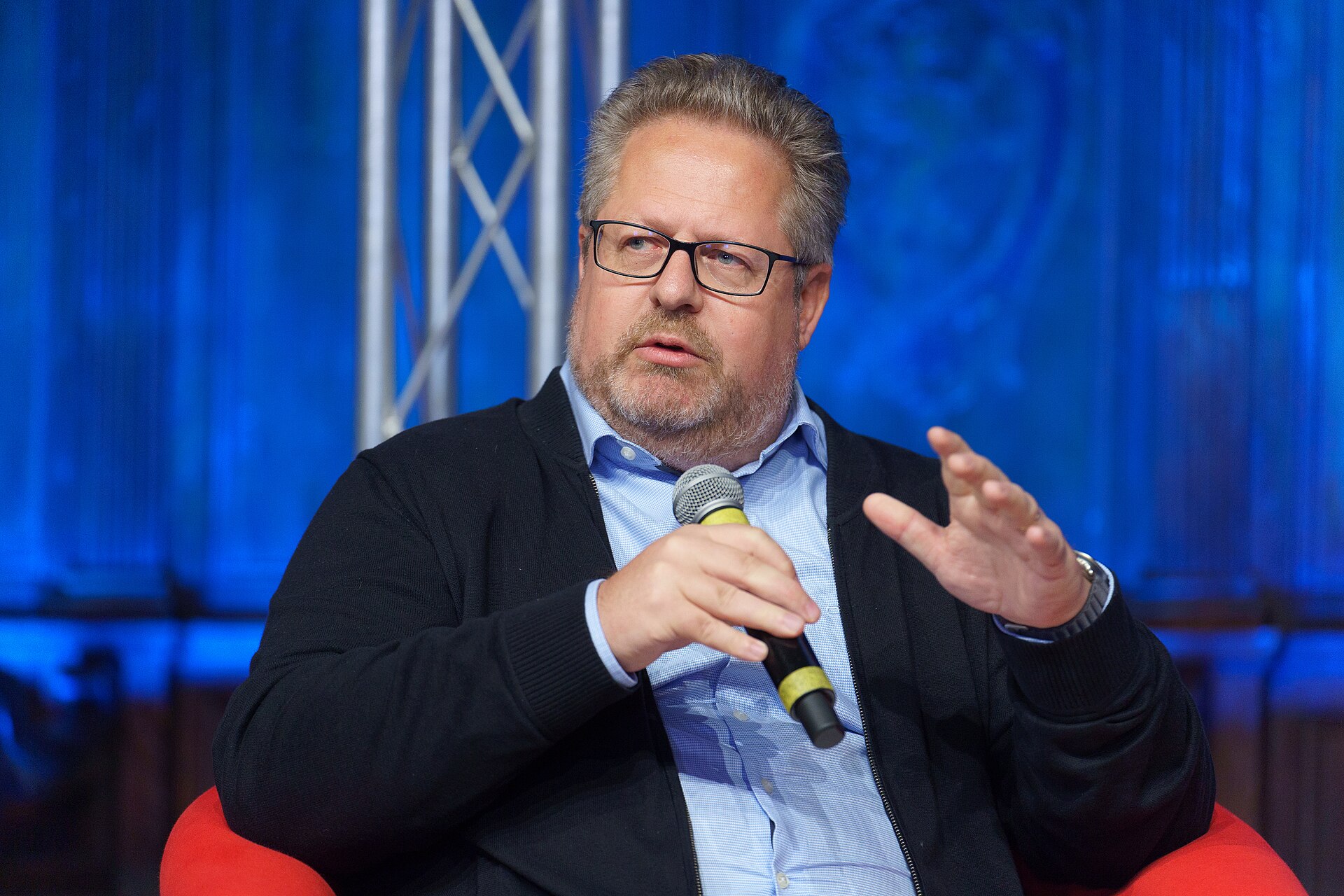 Jesper Doub, Media Advisor, speaking at the International Journalism Festival 2024 in Perugia, Italy on a panel called What went wrong between Big Tech and the News? And did anything go right?.