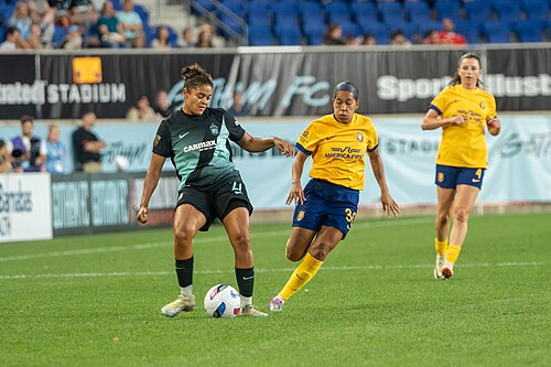 Jess Carter and Aisha Solórzano during Gotham FC vs Utah Royals on 23 Aug 2025