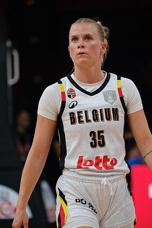 Julie Vanloo 35 Belgium 20250627