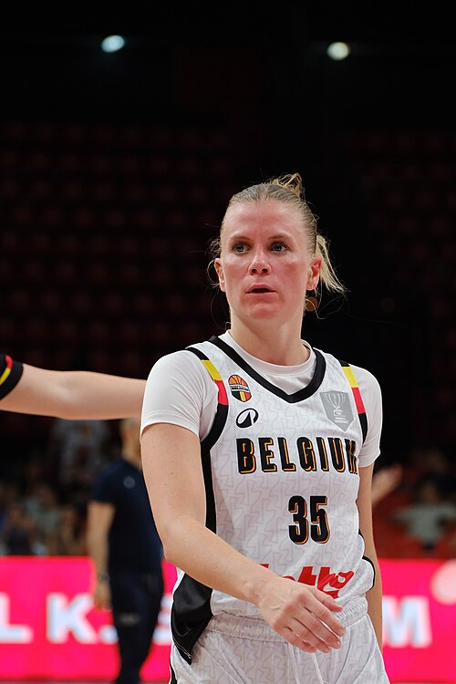 Julie Vanloo 35 Belgium 20250627