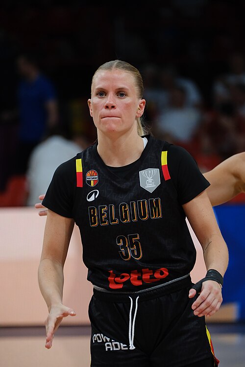 Julie Vanloo 35 Belgium 20250629