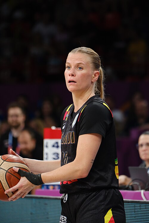 Julie Vanloo 35 Belgium 20250629