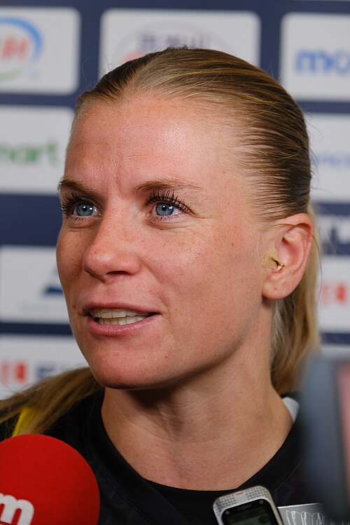 Julie Vanloo 35 Belgium 20250629