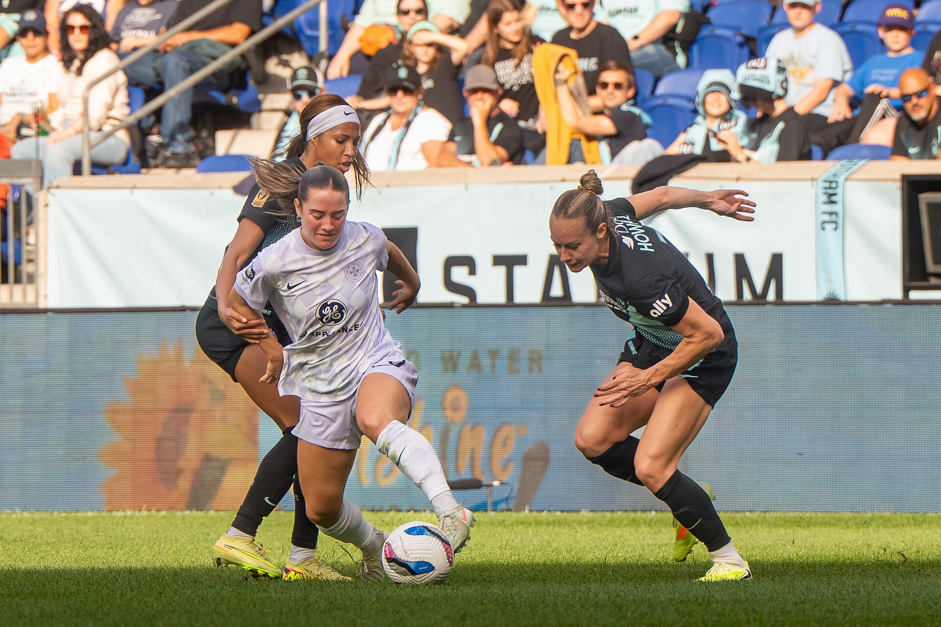 Katie O'Kane Jaelin Howell during Gotham FC vs Racing Louisville on Oct 19, 2025