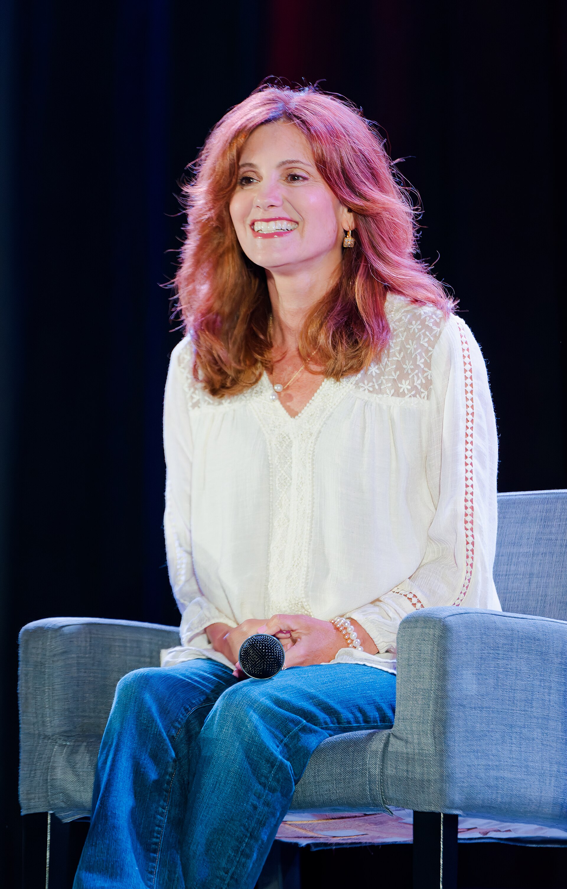 Kerri Green on the main stage at Rose City Comic Con