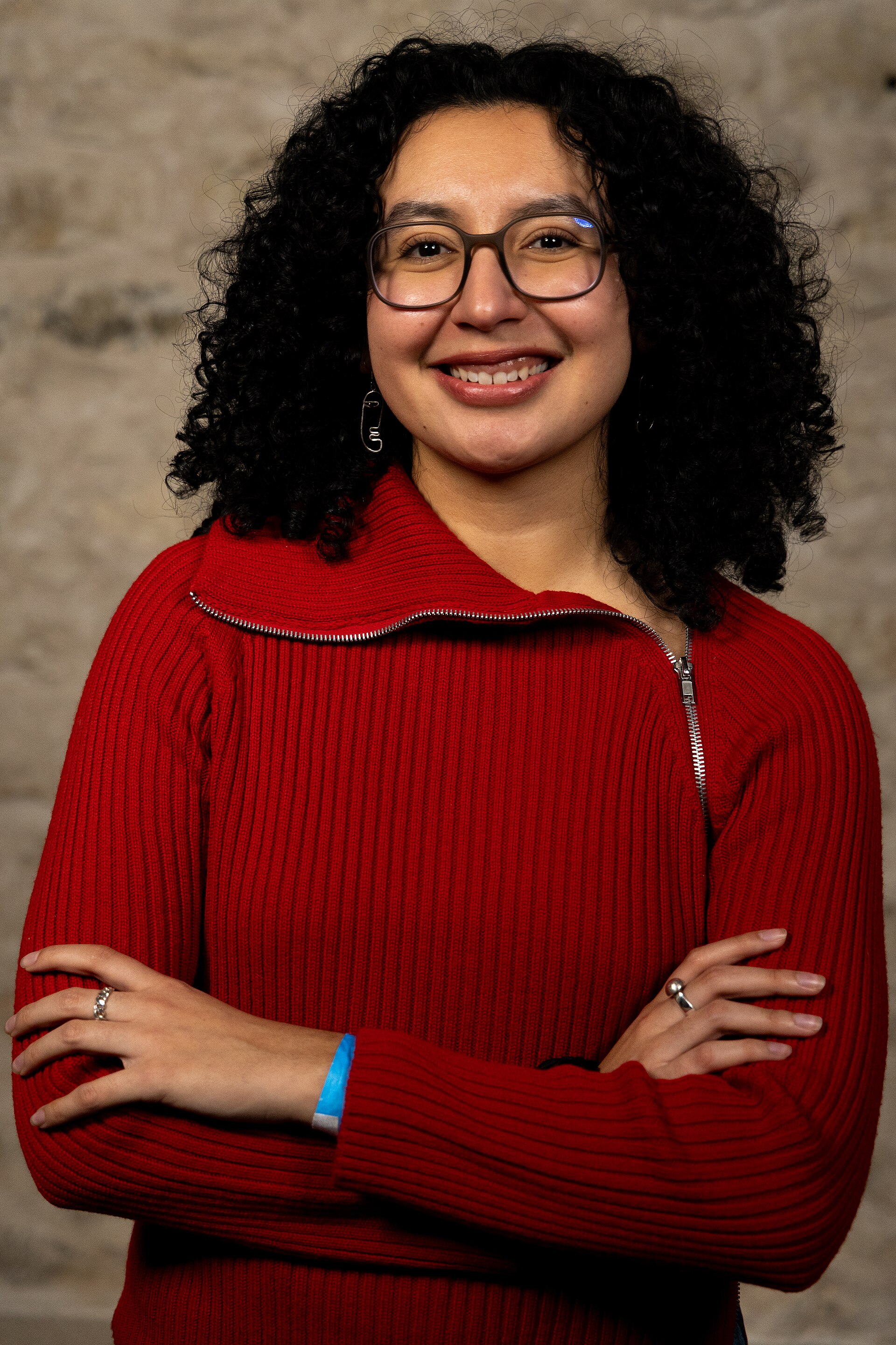 Laura Godinez, Software engineer, at the WikiPortraits studio at the 2025 SXSW Festival.