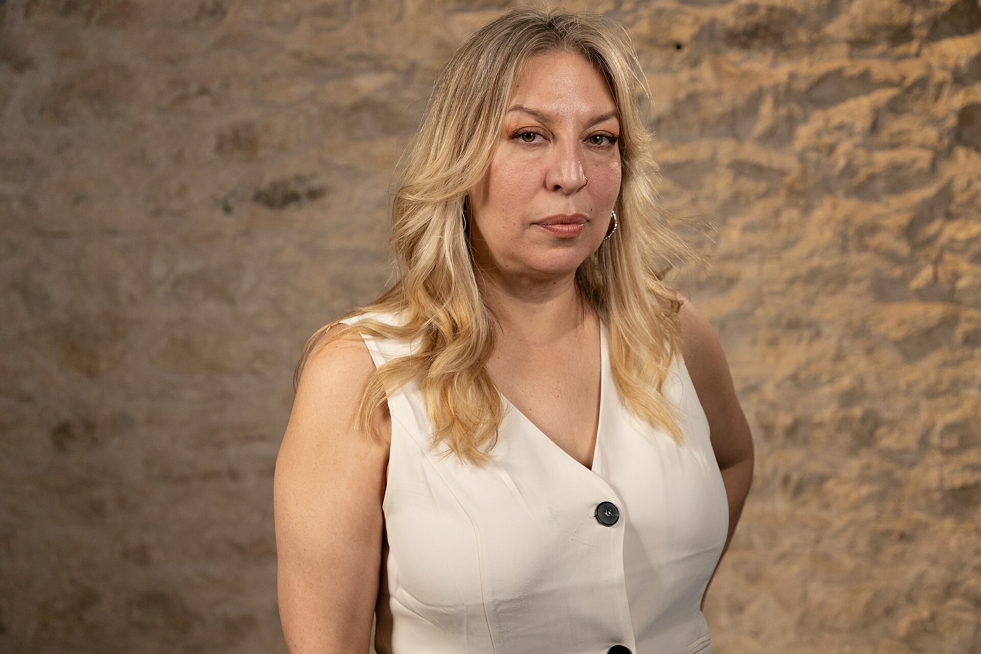Laura Varela, Producer, American Sons, at the WikiPortraits studio at the 2025 SXSW Festival.