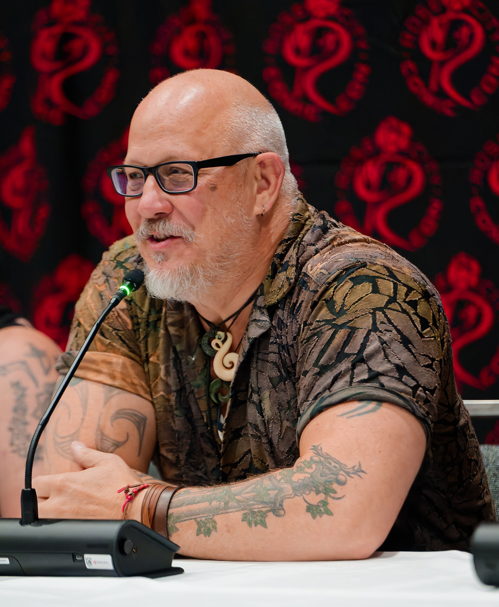 Liam Sharp speaking on a panel at Rose City Comic Con