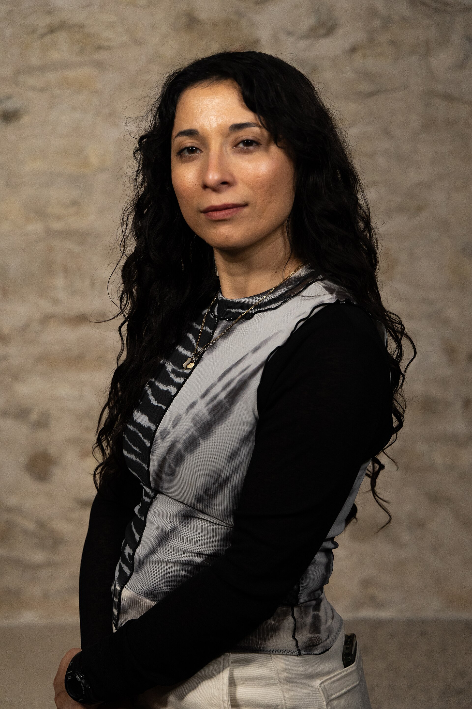 Lili Soto, Cam Op, at the WikiPortraits studio at the 2025 SXSW Festival.