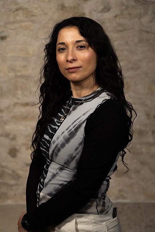 Lili Soto, Cam Op, at the WikiPortraits studio at the 2025 SXSW Festival.