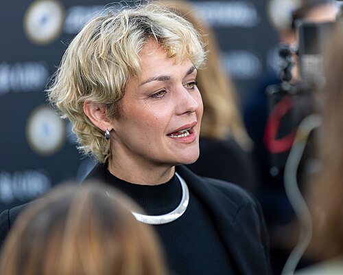 Luise Heyer on the Green Carpet at the 2025 Zurich Film Festival.