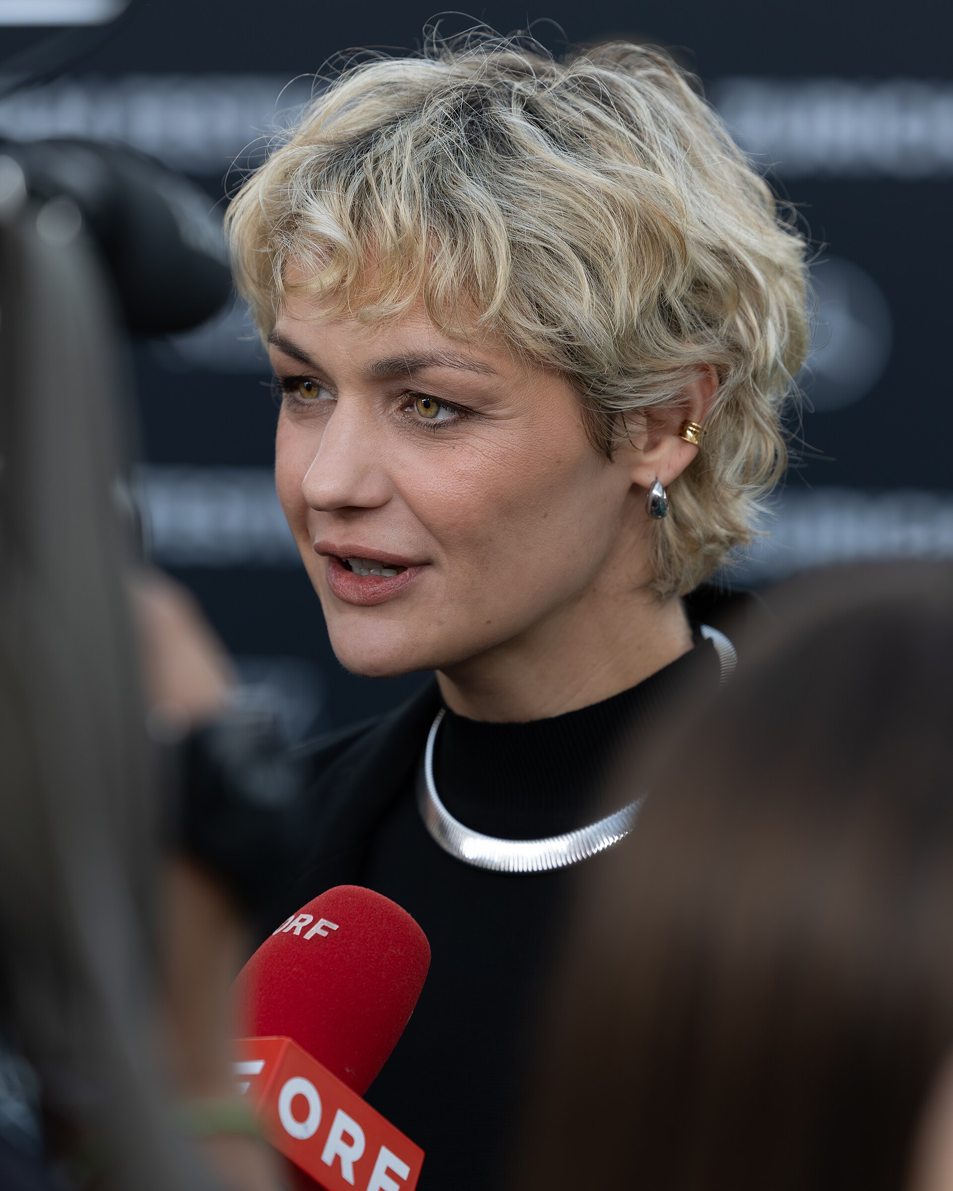 Luise Heyer on the Green Carpet at the 2025 Zurich Film Festival.