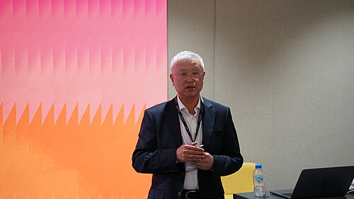 Ming Hsieh at MBZUAI for The Abu Dhabi AI Summit – Edge & Beyond