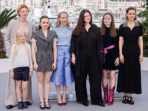 Hanna Heckt, Filip Schnack, Lena Urzendowsky, Susanne Wuest, Mascha Schilinski, Laeni Geiseler and Luise Heyer presenting the movie Sound of Falling at the 2025 Cannes Film Festival