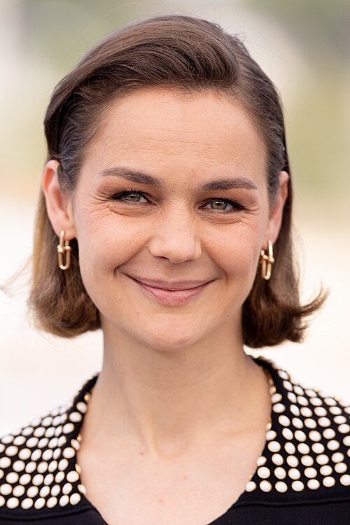 Luise Heyer presenting the movie Sound of Falling at the 2025 Cannes Film Festival