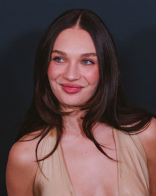 Maddie Ziegler at the WWD Style Awards 2026