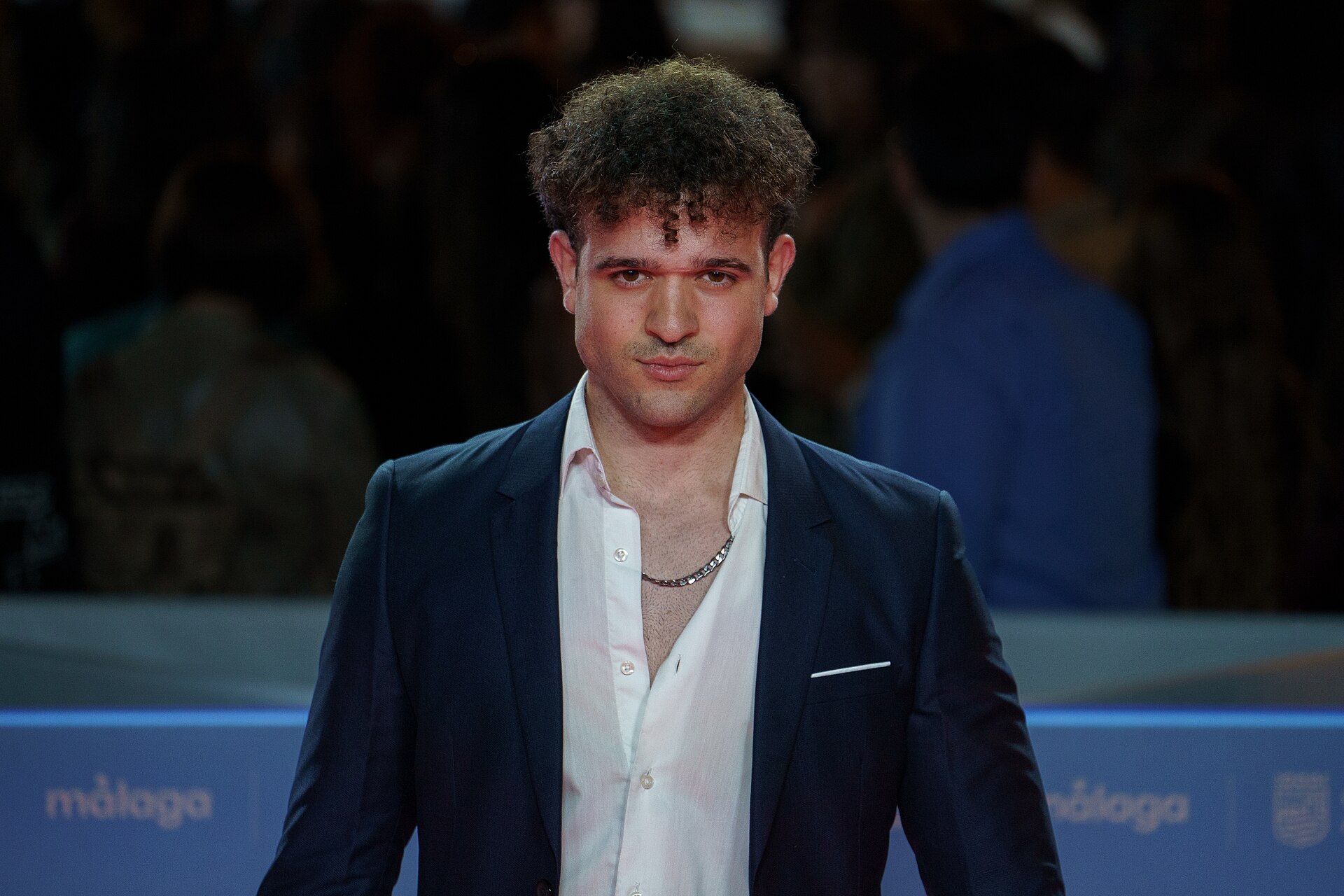 Álex Tahmazyan at the Red Carpet of the Malaga 2025 Festival next to Cervantes Theater