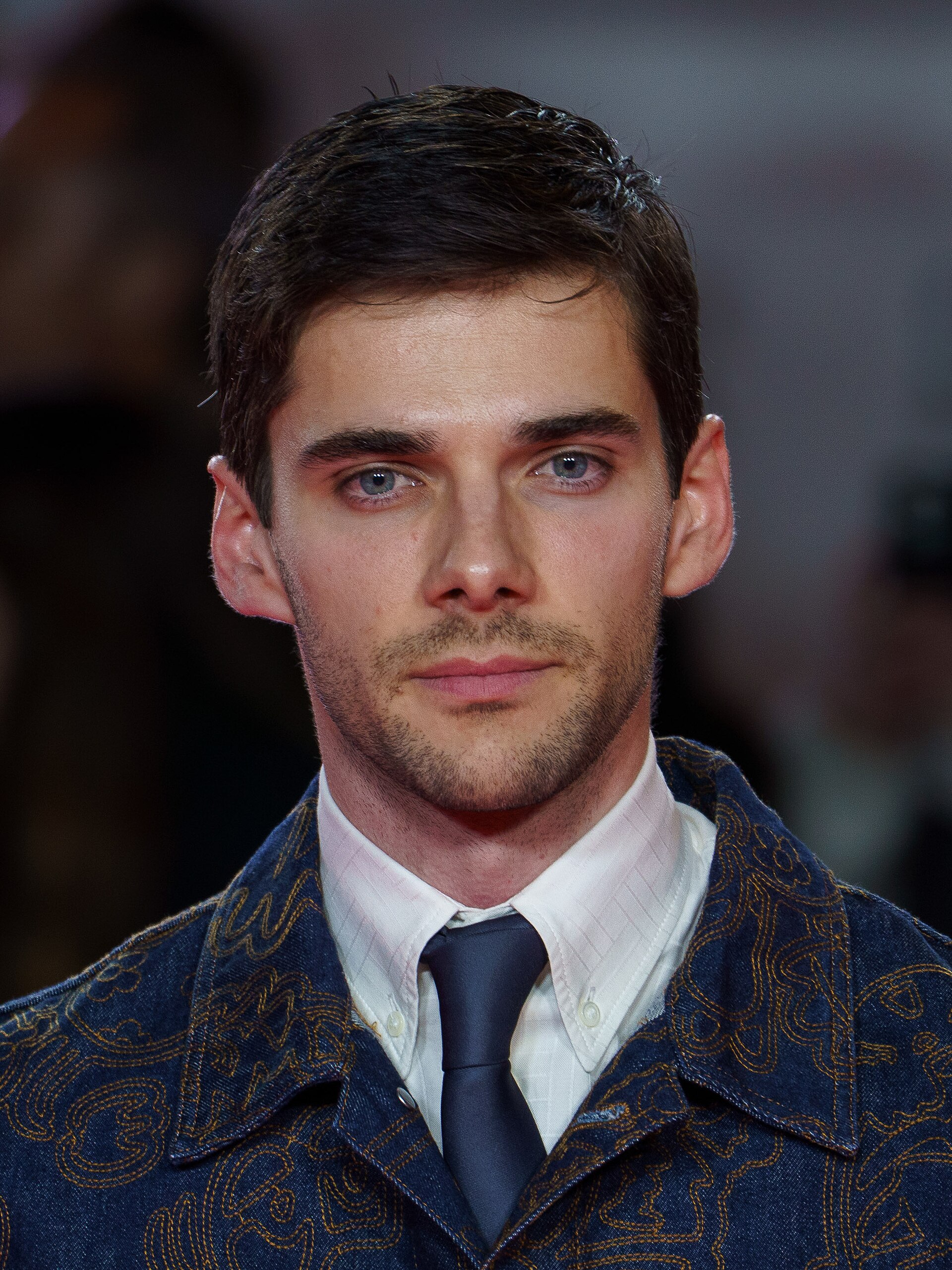 Álvaro Rico at the Red Carpet of the Malaga 2025 Festival next to Cervantes Theater