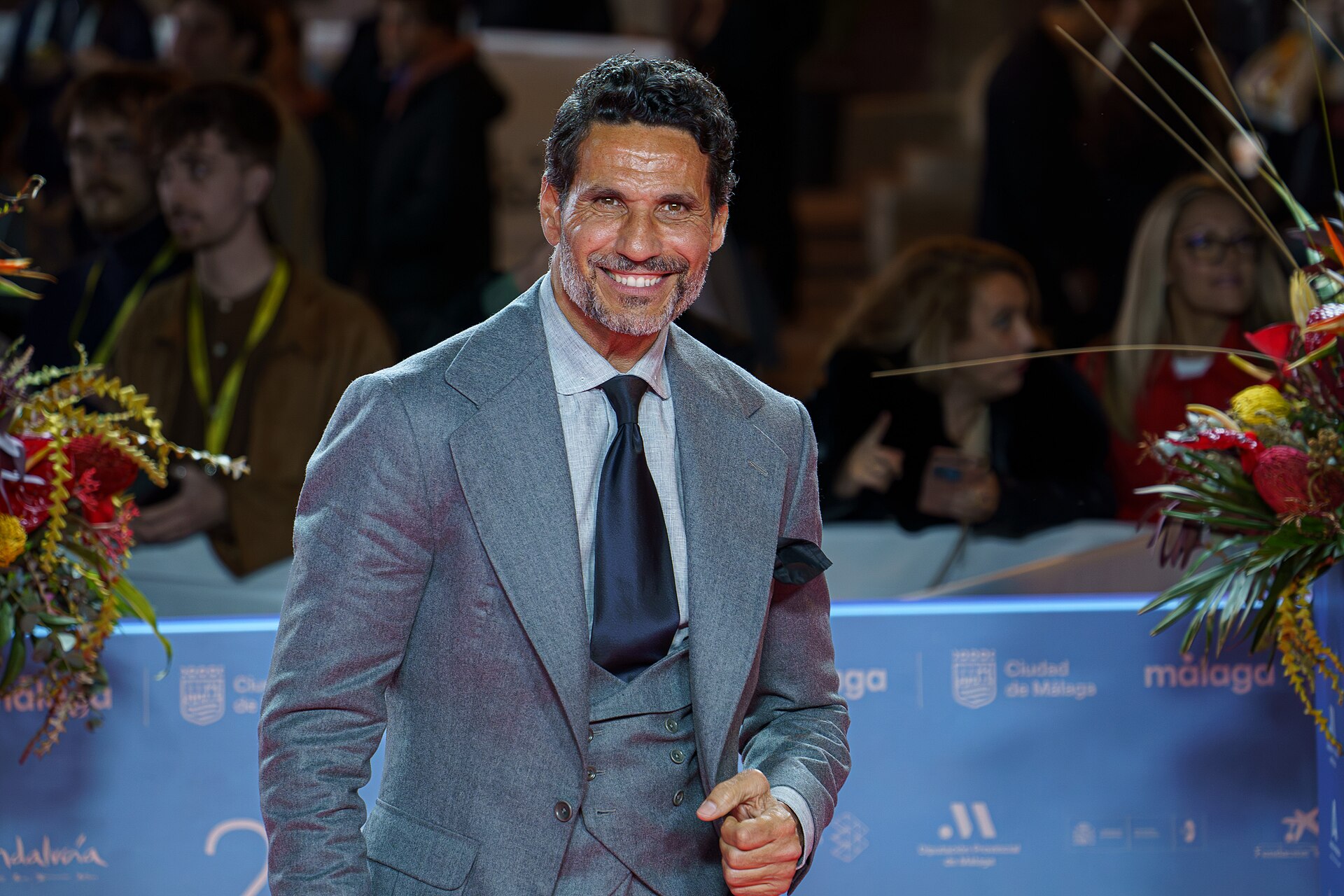 Óscar Higares at the Red Carpet of the Malaga 2025 Festival next to Cervantes Theater