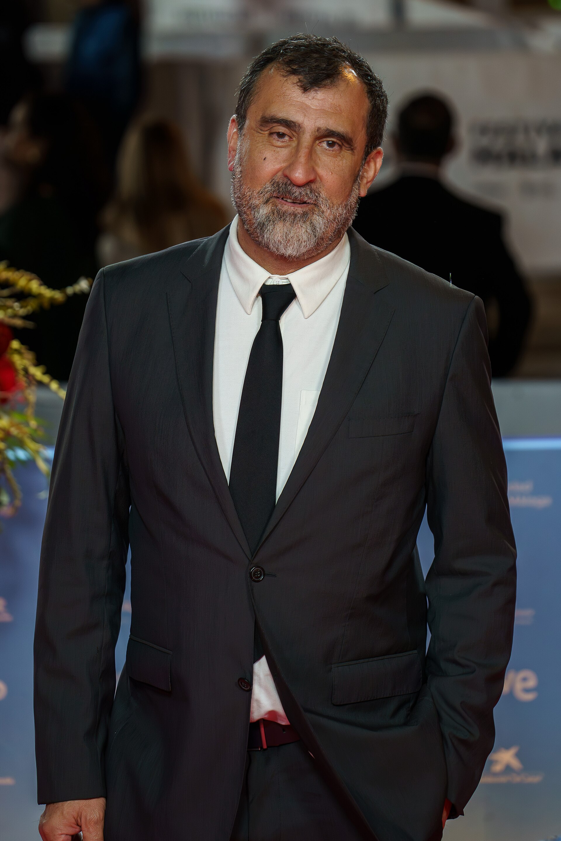 Adolfo Dávila at the Red Carpet of the Malaga 2025 Festival next to Cervantes Theater