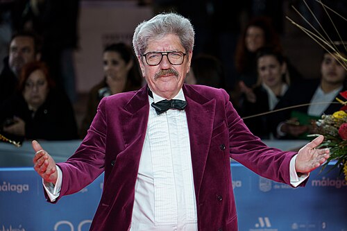 Antonio Dechent at the Red Carpet of the Malaga 2025 Festival next to Cervantes Theater