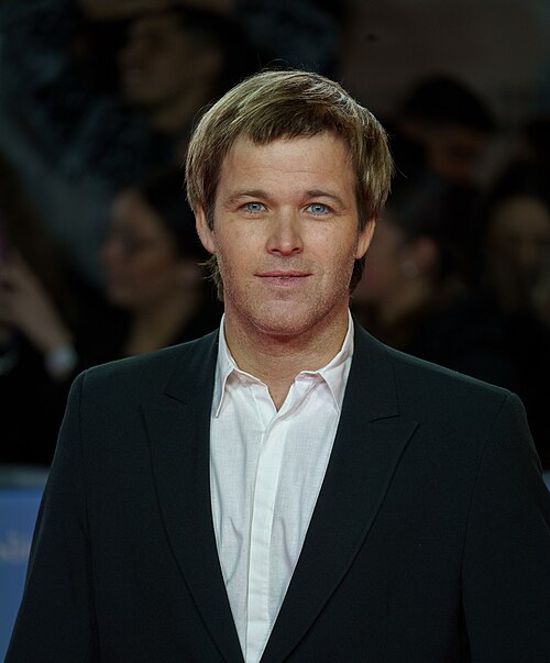 Benjamín Amadeo at the Red Carpet of the Malaga 2025 Festival next to Cervantes Theater