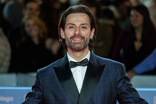 Carlo Dursi at the Red Carpet of the Malaga 2025 Festival next to Cervantes Theater