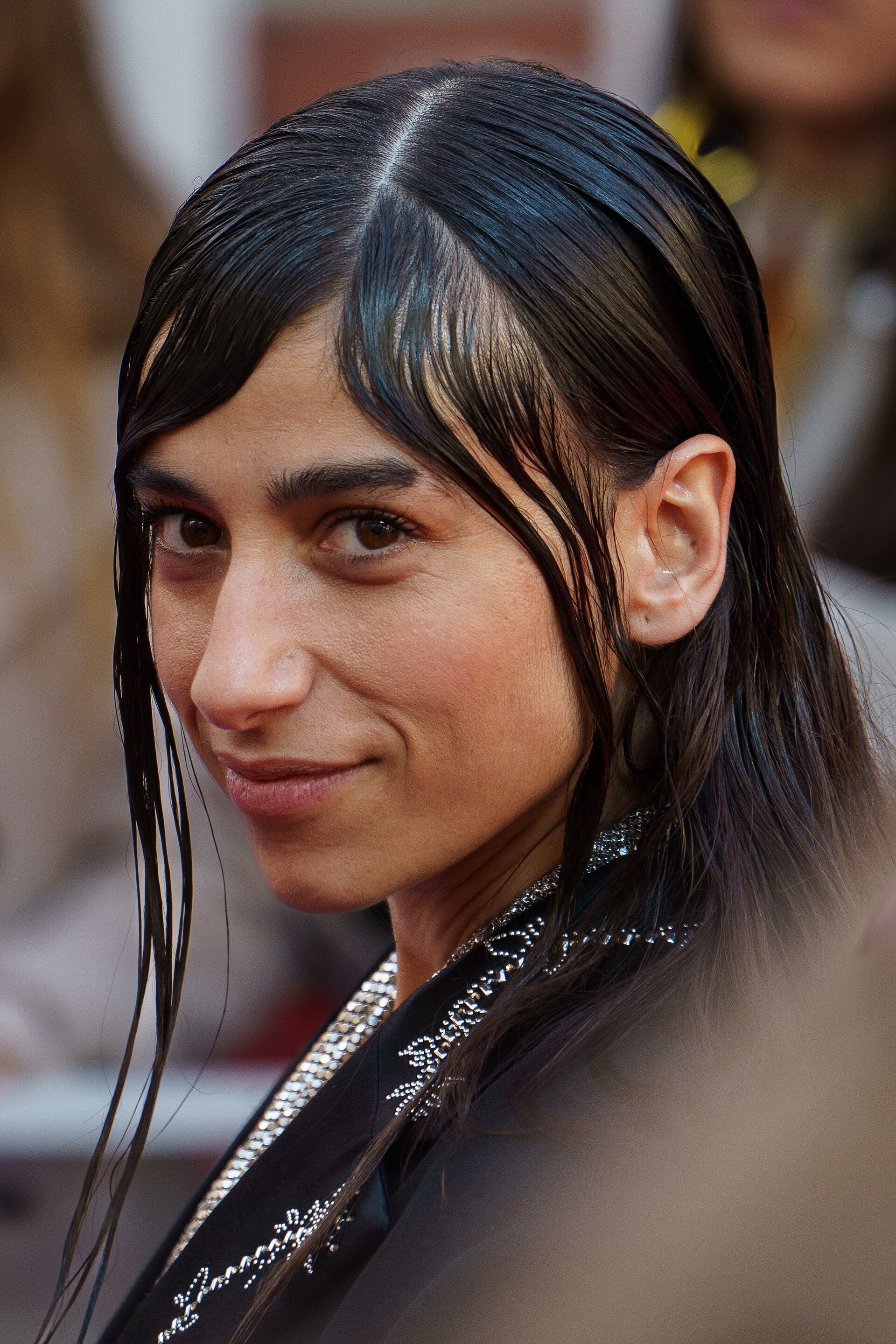 Carolina Yuste at the Red Carpet of the Malaga 2025 Festival next to Cervantes Theater