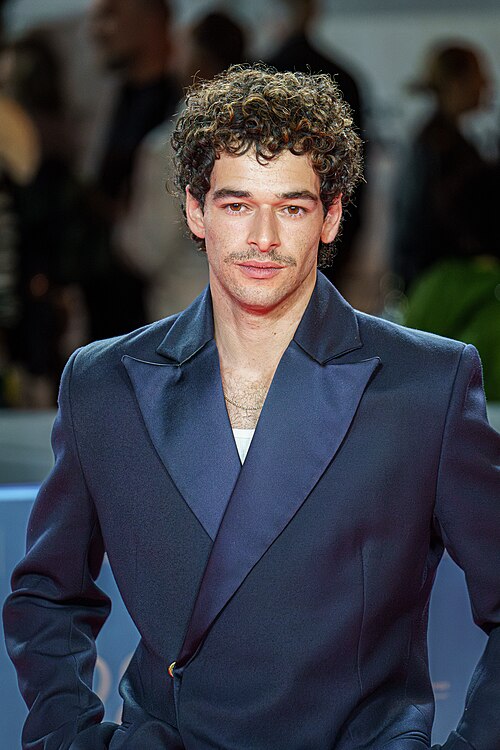 Claudio Portalo at the Red Carpet of the Malaga 2025 Festival next to Cervantes Theater
m