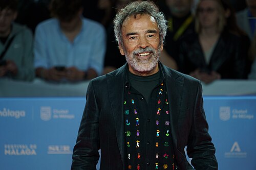 Damián Alcázar at the Red Carpet of the Malaga 2025 Festival next to Cervantes Theater