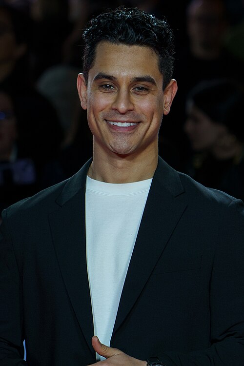 David Suárez at the Red Carpet of the Malaga 2025 Festival next to Cervantes Theater