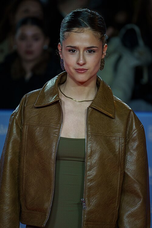 Elvira Lara at the Red Carpet of the Malaga 2025 Festival next to Cervantes Theater